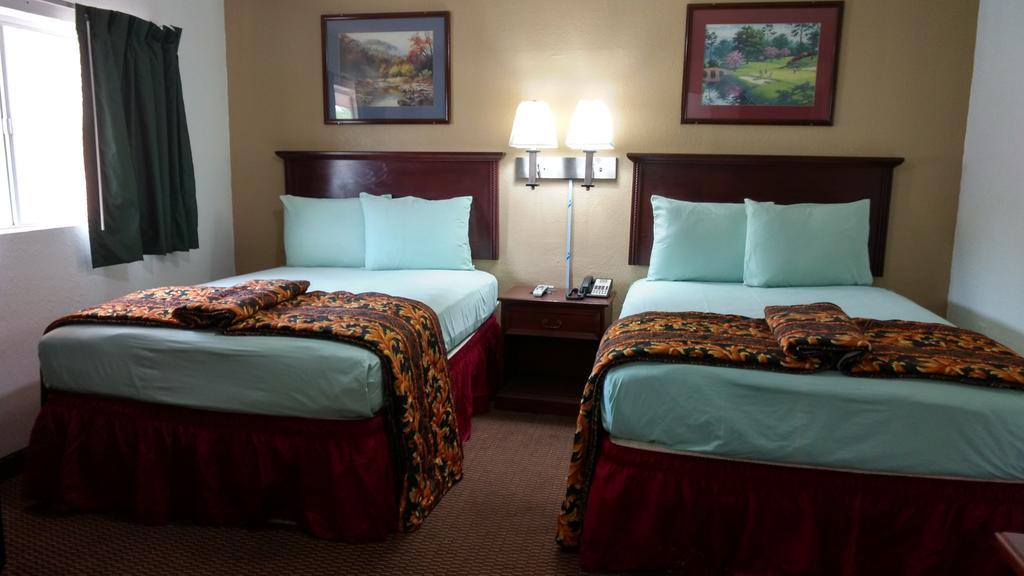 Budget Inn Hamilton Екстериор снимка