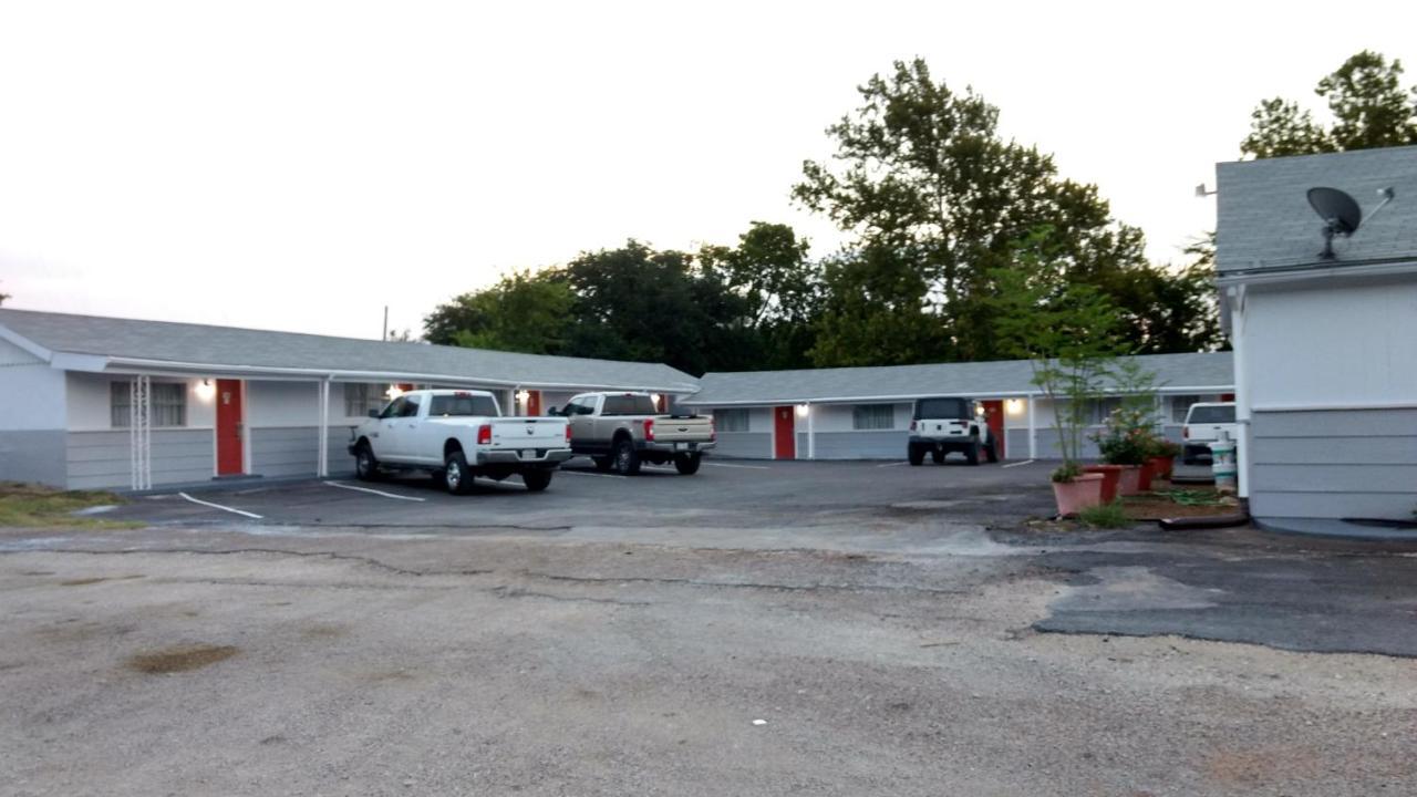 Budget Inn Hamilton Екстериор снимка